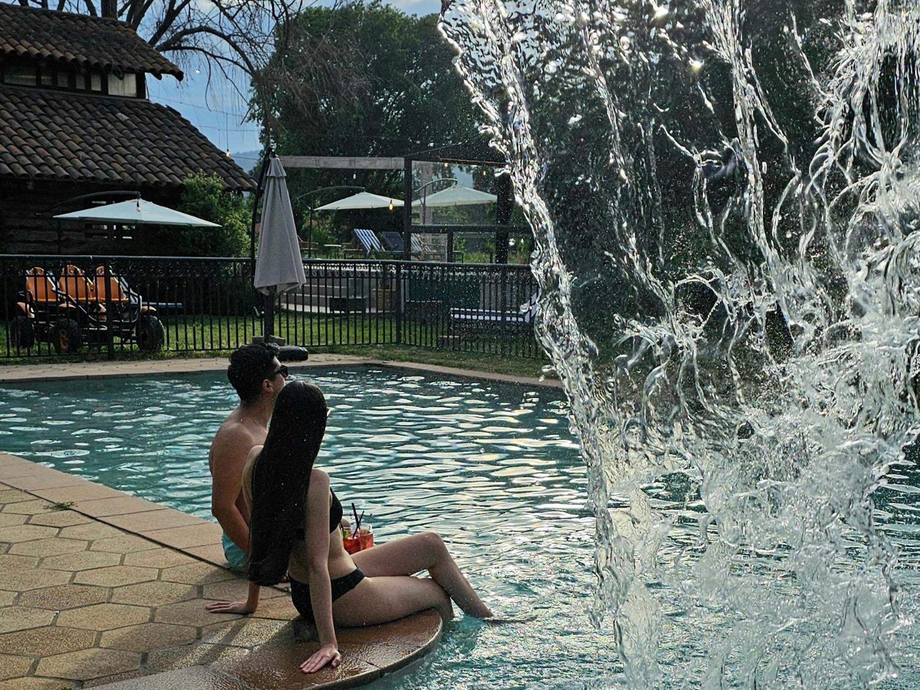 Hotel Parronales ซานตาครูซ ภายนอก รูปภาพ